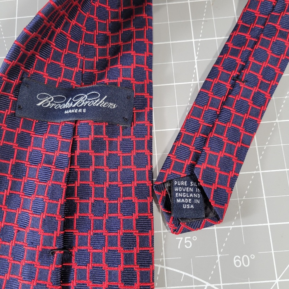BROOKS BROTHERS Makers Necktie Mens Silk Made USA Red Blue Woven Net Pattern Tie - Picture 2 of 4